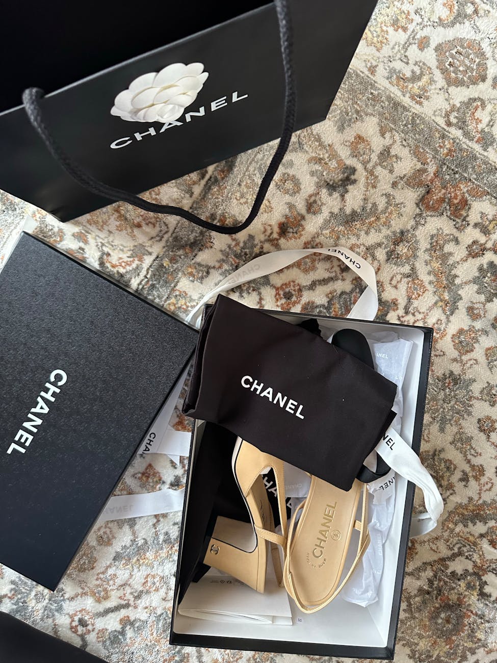 The Trendy Treasure: Unveiling the Latest Fashion Subscription Boxes